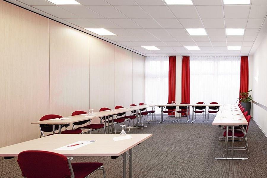 Ibis Hotel Hamburg Alster Centrum Екстериор снимка