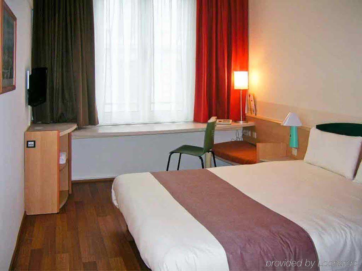 Ibis Hotel Hamburg Alster Centrum Екстериор снимка