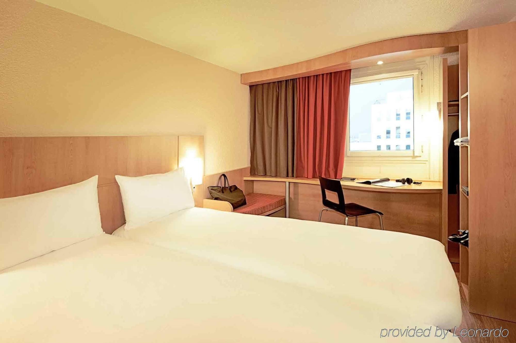 Ibis Hotel Hamburg Alster Centrum Екстериор снимка